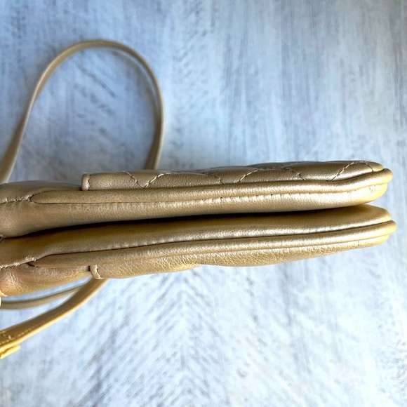 Kim Rogers Quilted Crossbody Bag - Picture 4 of 5